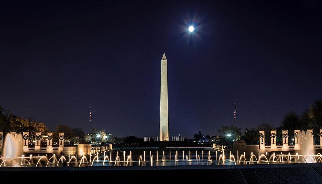 @djsinsear - National Mall at Night - Monumento a Washington y Monumento a la Segunda Guerra Mundial - Washington, DC